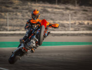 KTM 690 SMC R 2026 55 KTM 690 SMC R 2026 accion23
