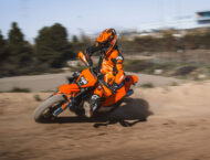 KTM 690 SMC R 2026 53 KTM 690 SMC R 2026 accion25