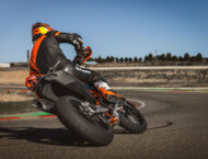 KTM 690 SMC R 2026 51 KTM 690 SMC R 2026 accion27