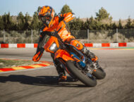 KTM 690 SMC R 2026 24 KTM 690 SMC R 2026 accion54