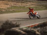 KTM 690 SMC R 2026 19 KTM 690 SMC R 2026 accion59