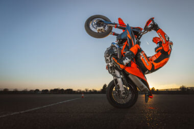 KTM 690 SMC R 2026 accion63