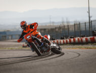 KTM 690 SMC R 2026 14 KTM 690 SMC R 2026 accion64