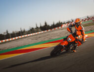 KTM 690 SMC R 2026 7 KTM 690 SMC R 2026 accion71