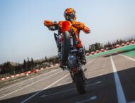 KTM 690 SMC R 2026 4 KTM 690 SMC R 2026 accion74