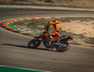 KTM 690 SMC R 2026 70 KTM 690 SMC R 2026 accion8