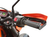 KTM 690 SMC R 2026 111 KTM 690 SMC R 2026 detalles10