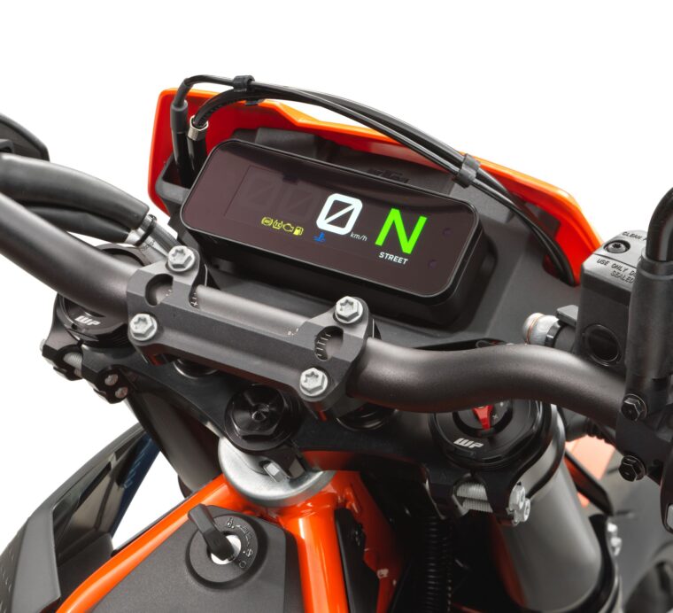 KTM-690-SMC-R-2026-detalles8