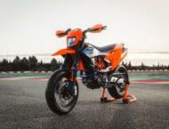KTM 690 SMC R 2026 89 KTM 690 SMC R 2026 estaticas16