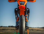 KTM 690 SMC R 2026 84 KTM 690 SMC R 2026 estaticas23