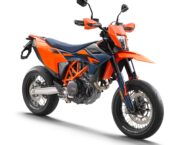 KTM 690 SMC R 2026 123 KTM 690 SMC R 2026 estudio5