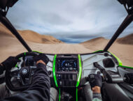 Kawasaki Teryx H2. ¡La bestia side-by-side sobrealimentada ya se ha desvelado! 24 Kawasaki Teryx H2 Deluxe eS 2026 accion2