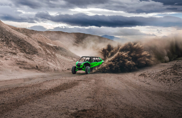 Kawasaki Teryx H2. ¡La bestia side-by-side sobrealimentada ya se ha desvelado! 13 Kawasaki Teryx H2 Deluxe eS 2026 accion3