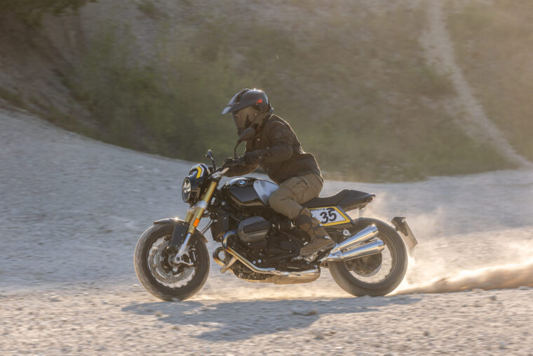 Kit-The-Tracker-BMW-R-12-nineT-23