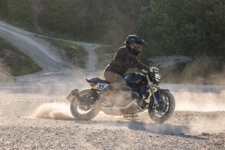 Kit-The-Tracker-BMW-R-12-nineT-26