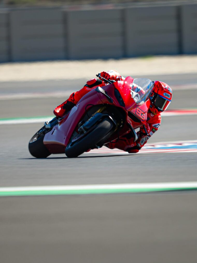 Marc-Marquez-Balaton-Ducati-Panigale-V4-2