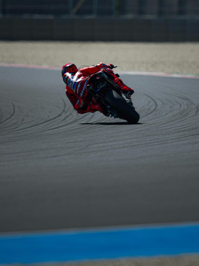 Marc-Marquez-Balaton-Ducati-Panigale-V4-3
