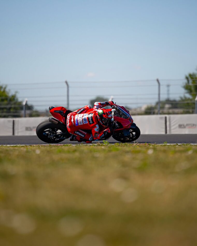 Pecco-Bagnaia-Balaton-Ducati-Panigale-V4-1