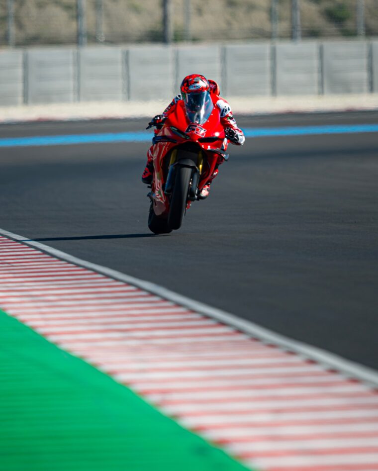 Pecco-Bagnaia-Balaton-Ducati-Panigale-V4-5