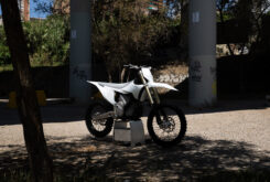 Stark Varg MX 1 2 2026 estaticas blanco1