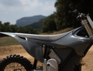 Stark Varg MX 1 2 2026 estaticas gris2