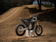 Stark Varg MX 1 2 2026 estaticas gris3