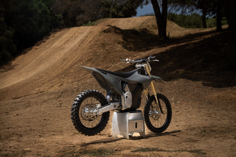 Stark-Varg-MX-1-2-2026-estaticas-gris3