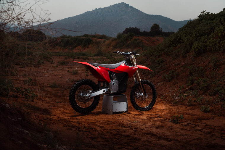 Stark-Varg-MX-1-2-2026-estaticas-rojo3