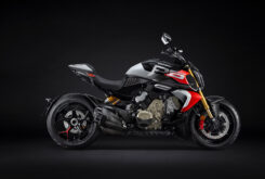 Ducati Diavel V4 RS 2026 estudio5