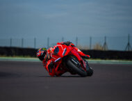 Ducati Panigale V4 R 2026 24 Ducati Panigale V4 R 2026 accion30