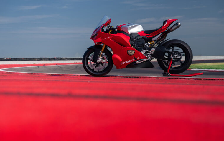 Ducati-Panigale-V4-R-2026-estaticas4