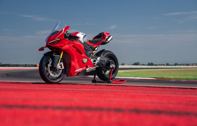 Ducati-Panigale-V4-R-2026-estaticas7