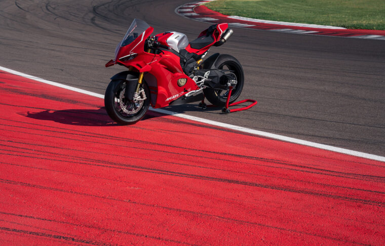 Ducati-Panigale-V4-R-2026-estaticas9