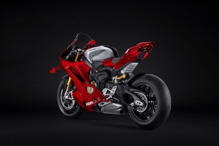 Ducati-Panigale-V4-R-2026-estudio5