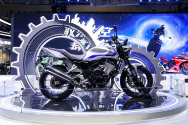 Honda CB500 super four 2026 4.jpg