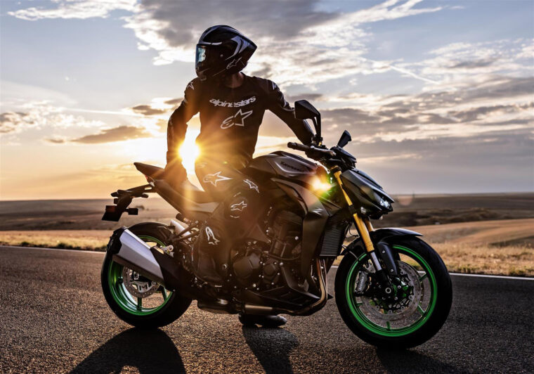 Kawasaki-Z1100-SE-2026-estatica3