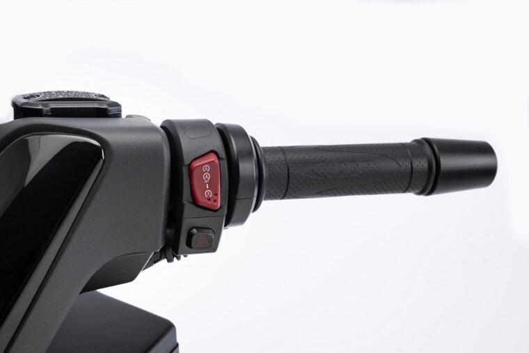 QJ-Fort-125N-2026-detalles18