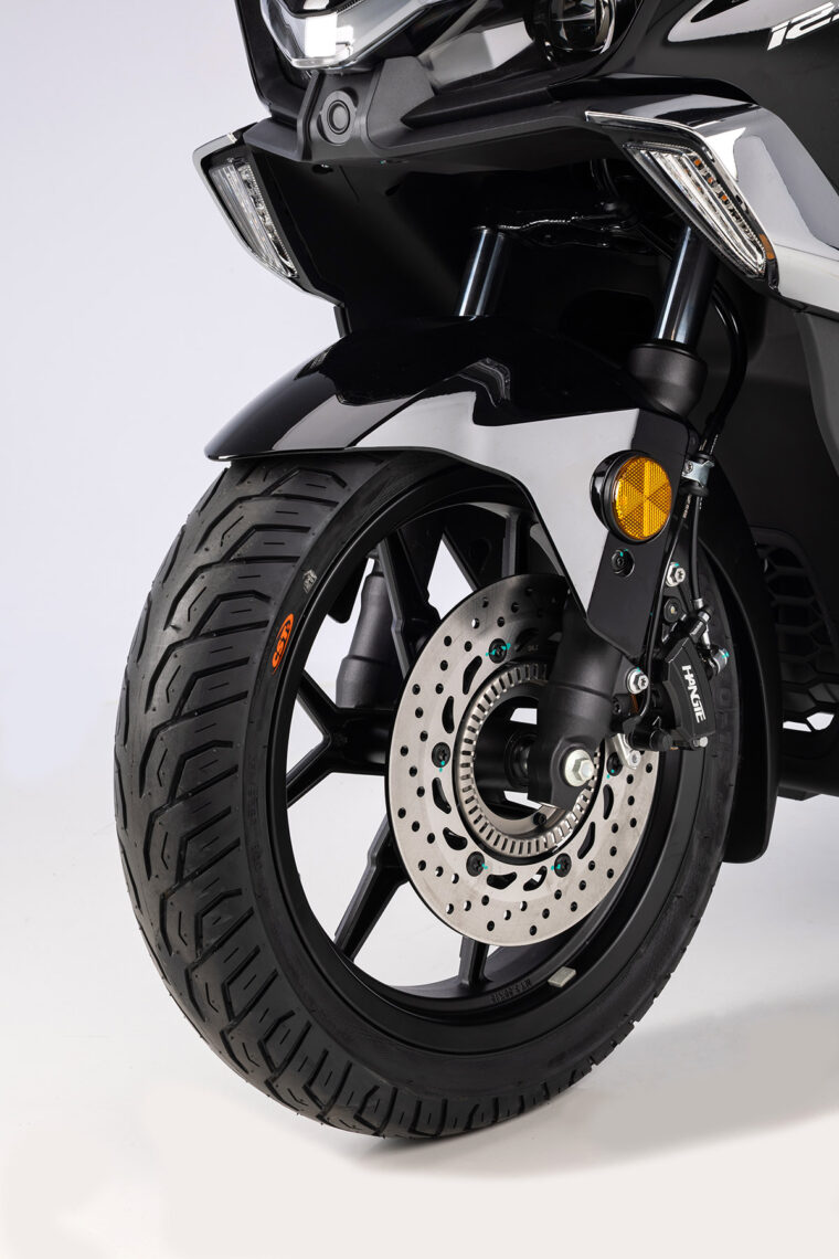 QJ-Fort-125N-2026-detalles9