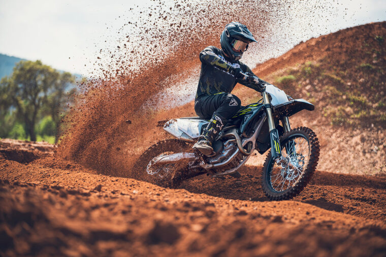 Triumph-TF-450-X-2026-accion17