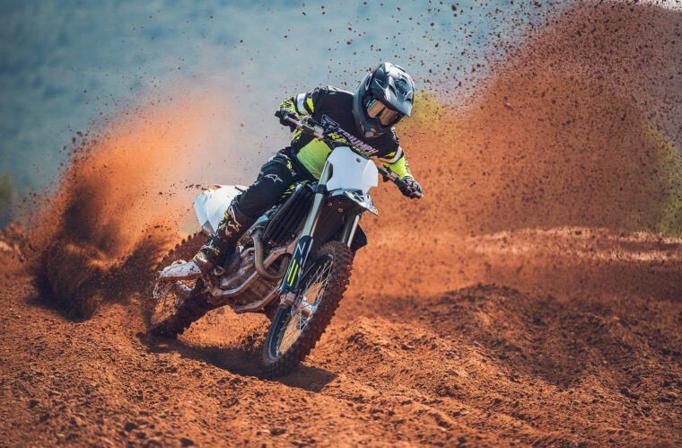 Triumph-TF-450-X-2026-accion18