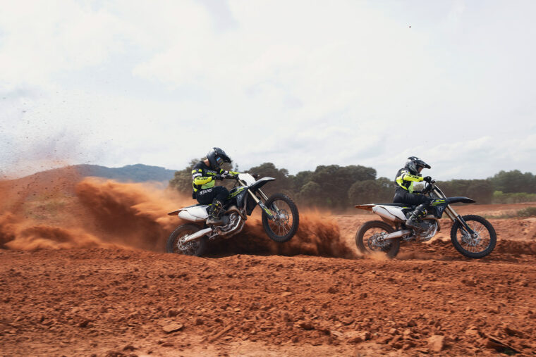 Triumph-TF-450-X-2026-accion5