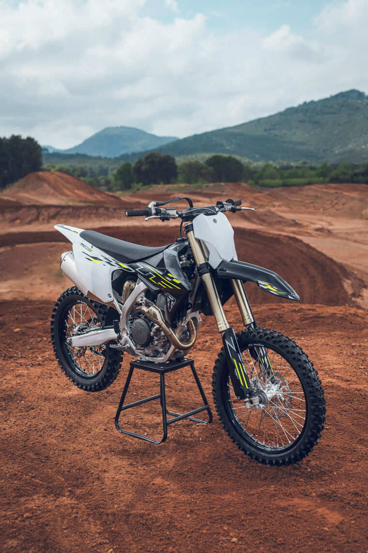 Triumph-TF-450-X-2026-estaticas5