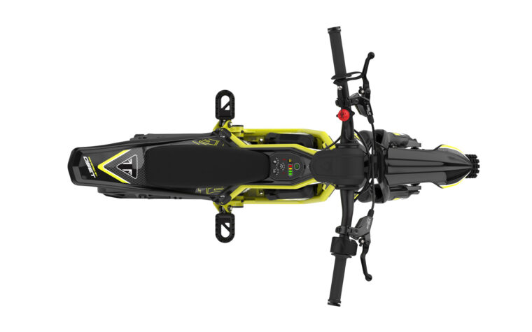 Triumph-TXP-12-Xplore-2026-Oset-estudio1