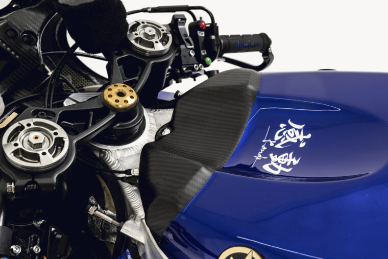 Yamaha-YZR-M1-V4-prototipo-5