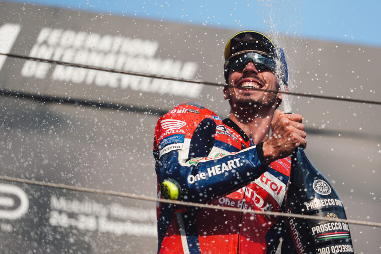 joan-mir-podio-motogp-japon (2)