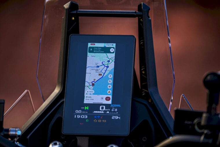 voge-ds800-rallly-2025-30