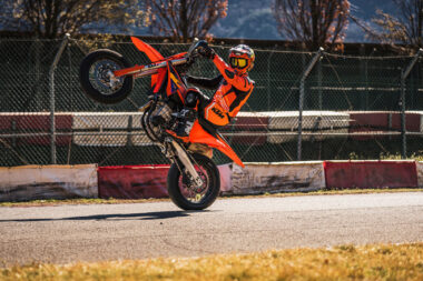 KTM 450 SMR 2026 accion2