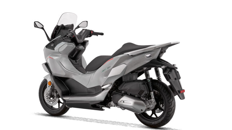 QJ-Fort-125N-2026-estudio-colores7