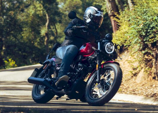 Prueba Macbor Rockster/Flat 125 EVO 2025: poesía rockanrolera