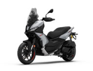 Aprilia SR GT 400 2026 estudio3